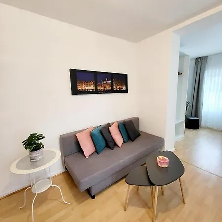 Alicia, Idealement Situe Guest house Brussels