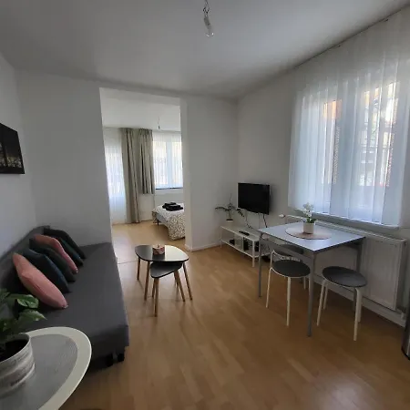 Alicia, Idealement Situe Brussels