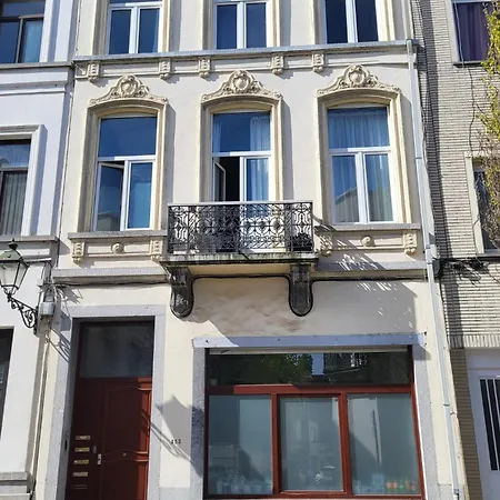 Guest house Alicia, Idealement Situe Brussels